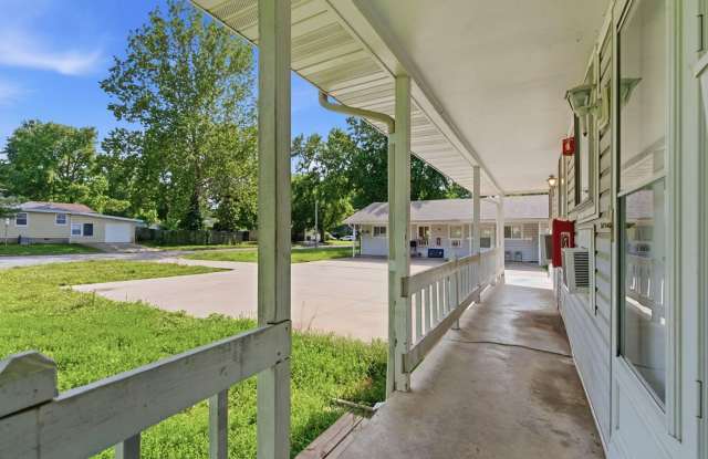 Move-In Ready 1 Bedroom Just Steps from Bass Pro Shops photos photos