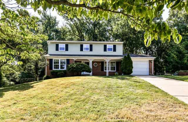 Spacious 4 Bed 2/2 Bath Home with Park-Like Yard in Desired Merrifield View photos photos