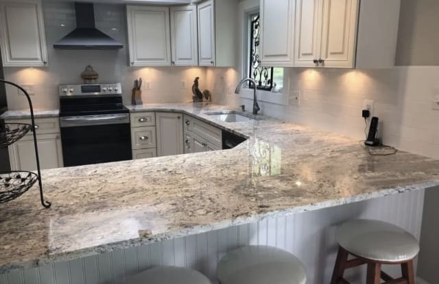 1570 Mountain Top Rd - 1570 Mountain Top Road, Green Knoll, NJ 08807