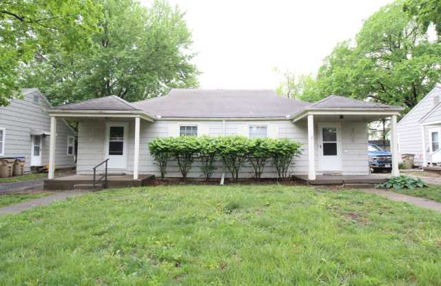 One Bedroom Duplex in North Kansas City photos photos