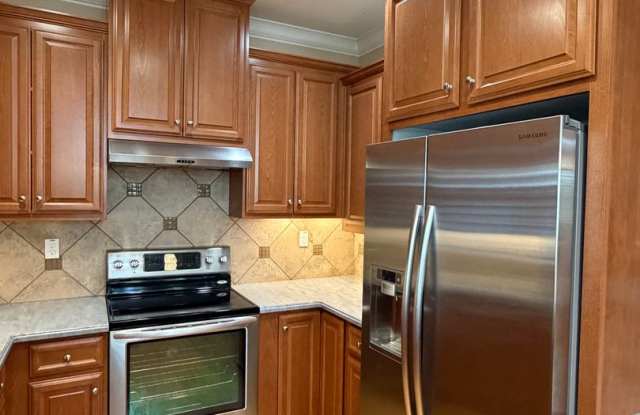 GORGEOUS 2 BEDROOM IN ESKATON VILLAGE ROSEVILLE - 55+ ONLY!! Gallery 3
