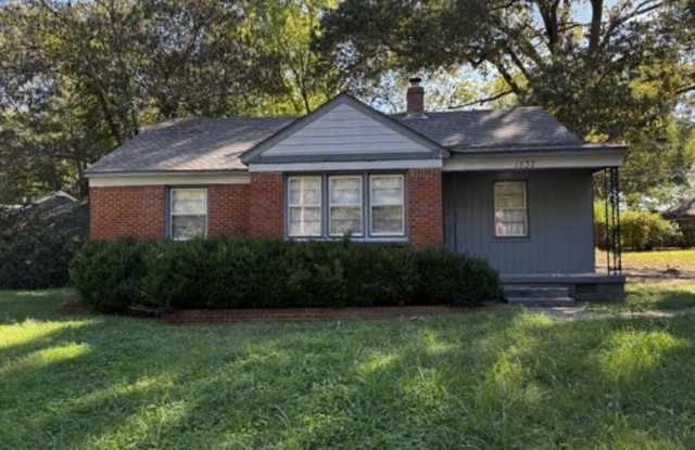 1537 Rolling Hills Dr photos photos