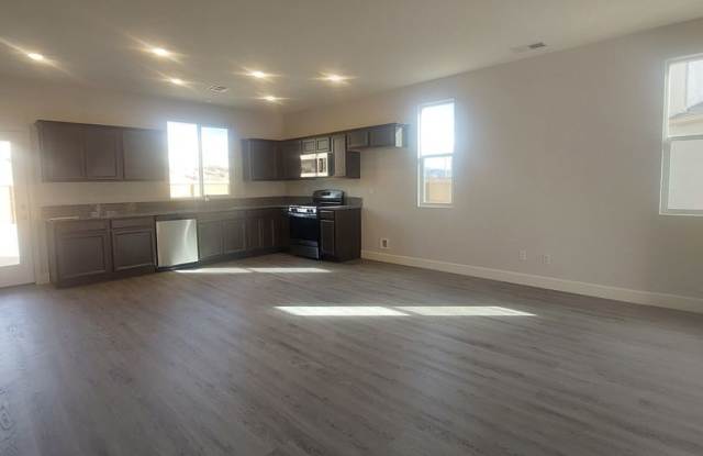 New Rental with chance to Own Gallery 3