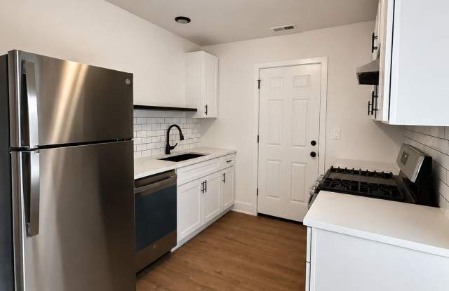 7416 North Ashland BoulevardApt 1 Gallery 2