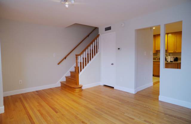 6956 Westhampton Dr Gallery 4