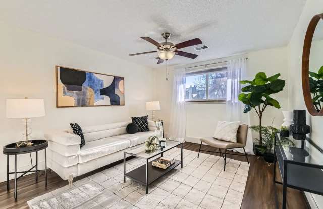 CHARMING 1 Bed 1 Bath Condo Near Downtown Louisville! photos photos