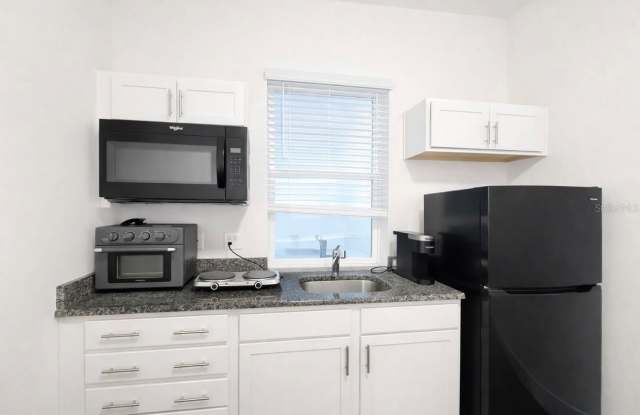 13049b MICHAEL CALLIN ALLEY photos photos 13049b MICHAEL CALLIN ALLEY photos photos