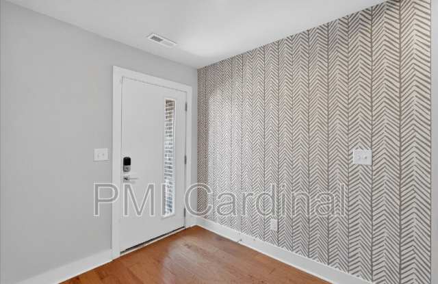 2104 Bryant Park Dr Gallery 4