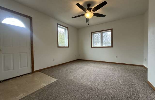 581 West 4th Street Apartment 2 - 581 West 4th Street, Zumbrota, MN 55992
