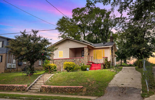 2320 Court R Gallery 1