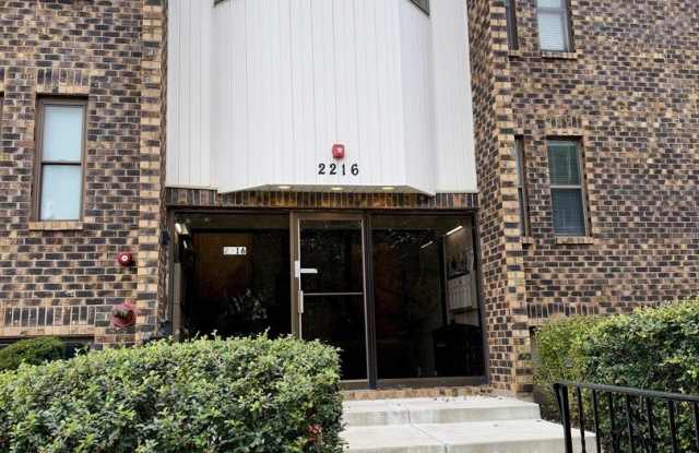 2216 Country Club Drive Gallery 2
