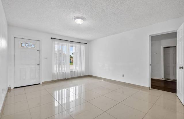 17001 Northwest 53rd Court Gallery 4