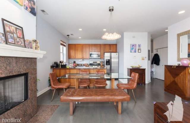 3350 N Hamilton Ave A - 3350 North Hamilton Avenue, Chicago, IL 60618