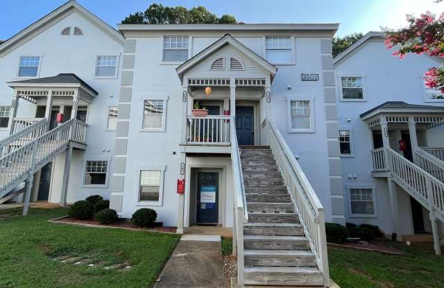 **COMING SOON** Newly Remodeled 2BD, 2.5BA Raleigh Condo Walking Distance to NC State Campus photos photos