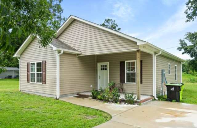 Cozy 2-bedroom home in New Bern photos photos