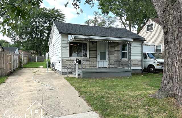 Lovely 2 Bedroom 1 Bathroom now available for rent photos photos
