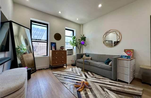 345 Bedford Avenue photos photos