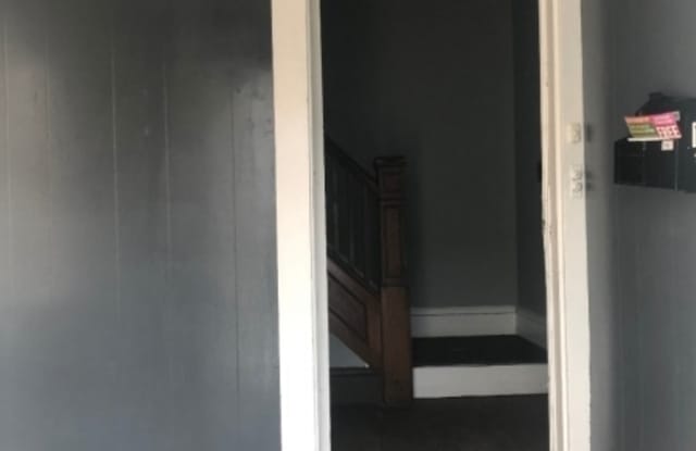 824 Stuyvesant Gallery 2