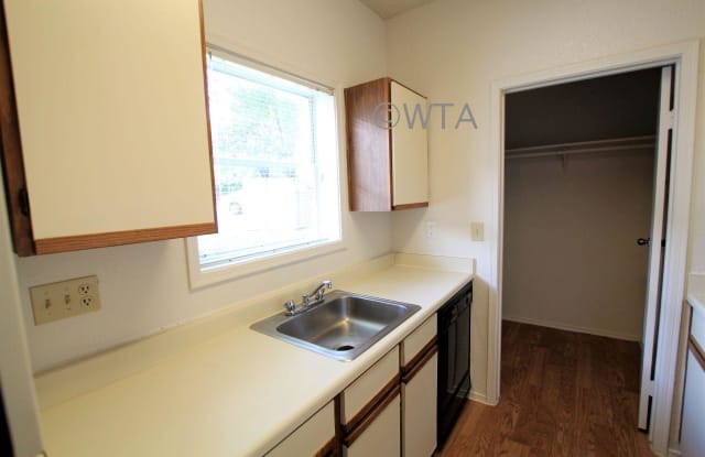 13005 Heinemann Dr - 13005 Heinemann Drive, Austin, TX 78727