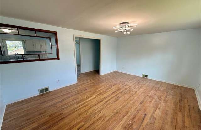 111 Deborah Drive Gallery 3