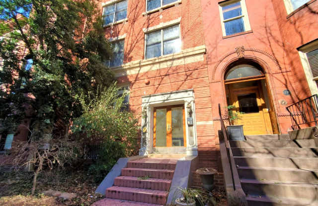 Amazing Junior One Bedroom in the Heart of Dupont Circle!! - 1737 P Street Northwest, Washington, DC 20036