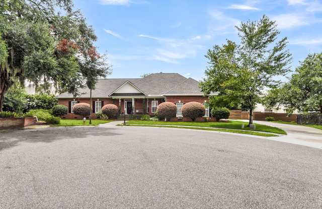5049 Spaniel Drive Gallery 4