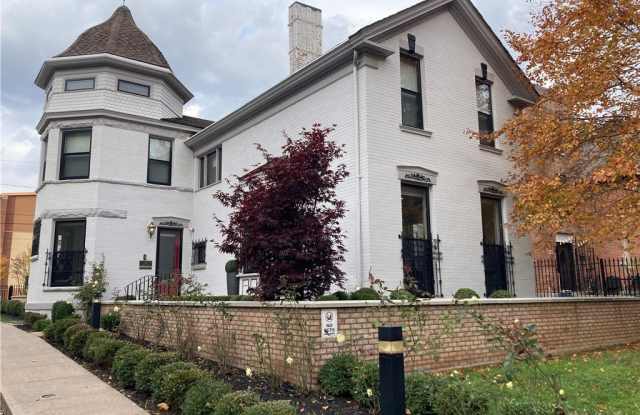 61 Johnson Park unit: 7 photos photos