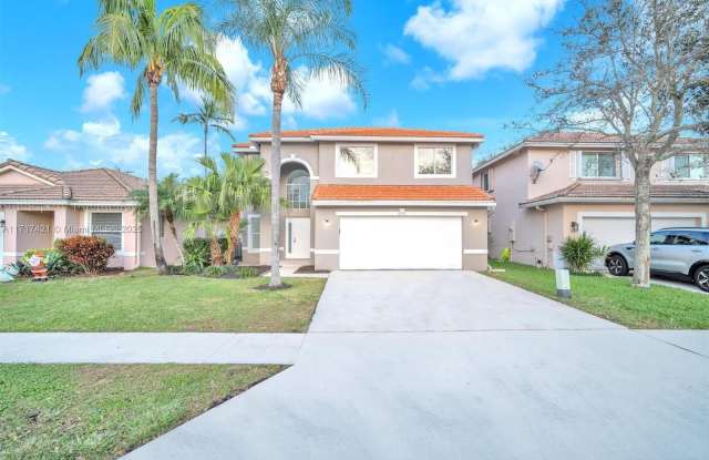 6381 Willoughby Cir Gallery 2