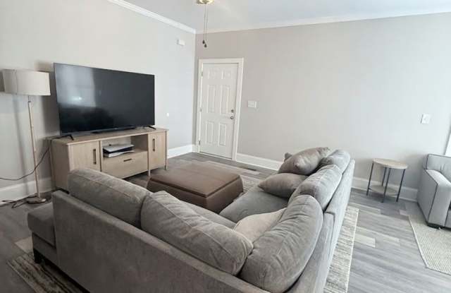 Spacious 4BR/4BA Athens Home with Private Baths & Modern Amenities – Pre-Leasing August 2027 Gallery 3