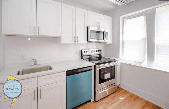 Beautiful Berwyn Apartments on Kenilworth! photos photos