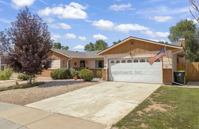 Stunning 3 Bedroom House Located in Eastern Colorado Springs photos photos