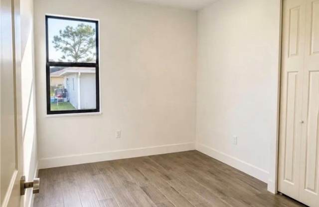 5425/5427 Centennial Boulevard Gallery 4