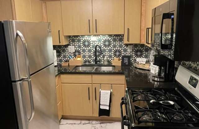 Charming 2BR Apartment in Saint Louis Gallery 4