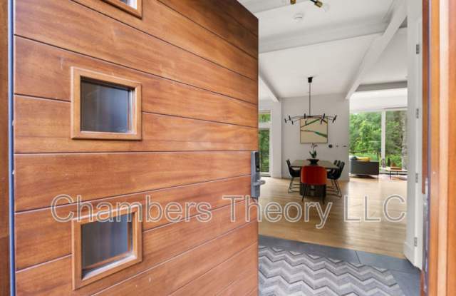 3820 Argyle Ter NW Gallery 4
