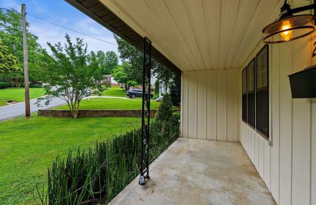 2104 Brownwood Road Gallery 4
