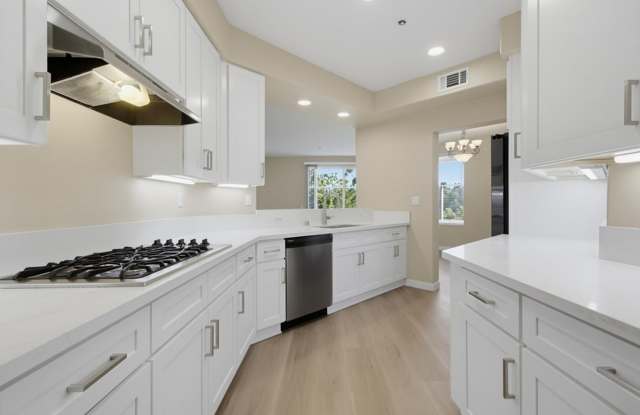 Updated Condo West of 5 Freeway with Lagoon Access - Available Now Gallery 3