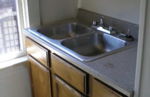 1361 S Floyd St - 1361 South Floyd Street, Louisville, KY 40208