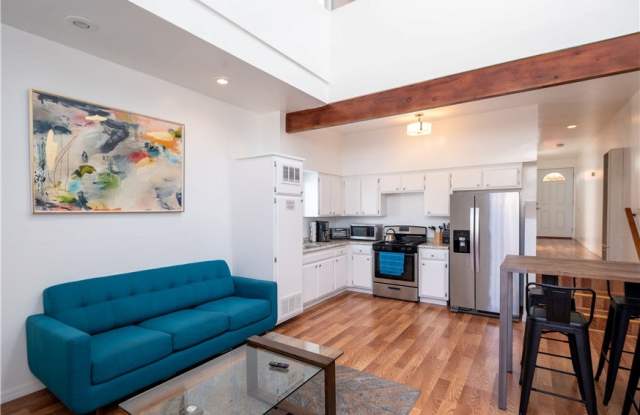 705 Brooks Avenue - 705 Brooks Avenue, Los Angeles, CA 90291
