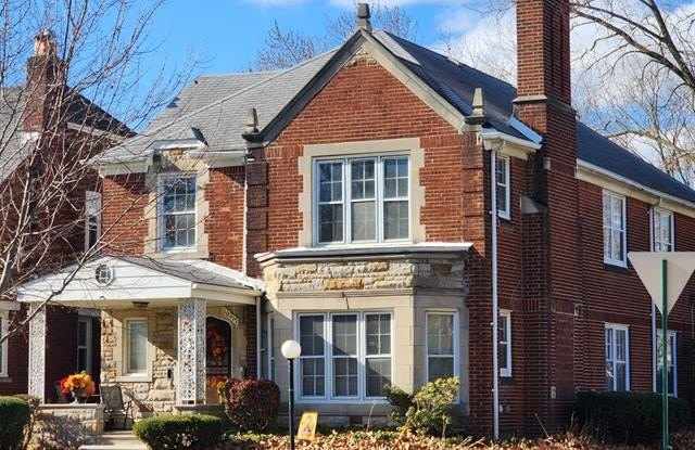 16217 Greenview Avenue photos photos
