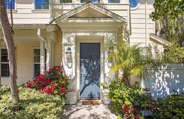 25 Thorp Spring Gallery 1