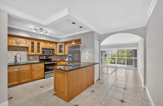 382 Golfview Road Gallery 3