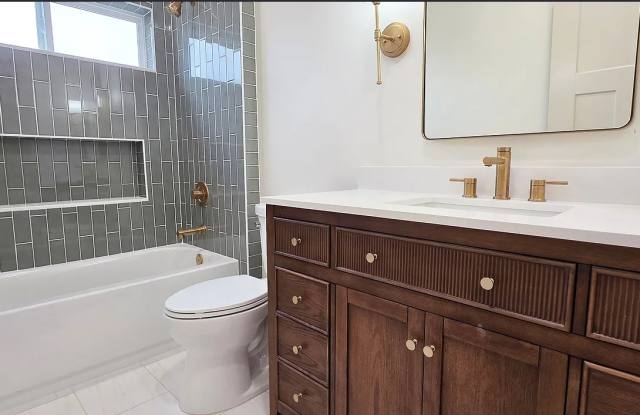 1574 53rd St Unit 1 photos photos
