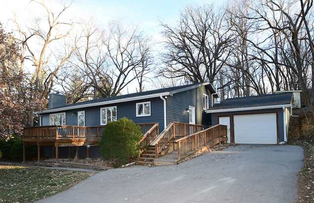 4640 Washington Ave photos photos