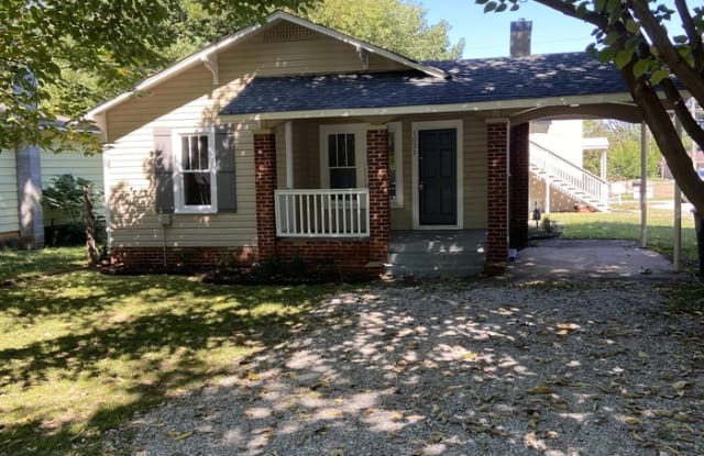 1021 McCullough Avenue Northeast - 1021 Mccullough Avenue Northeast, Huntsville, AL 35801
