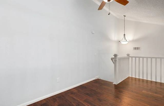 66 Costero Aisle # 307 photos photos