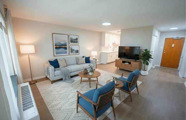 Rosemont Plaza photos photos