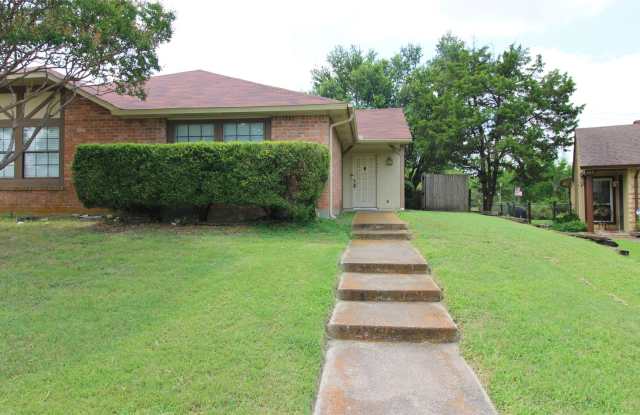 405 Pogue Street - 405 Pogue Street, Cedar Hill, TX 75104 405 Pogue Street - 405 Pogue Street, Cedar Hill, TX 75104