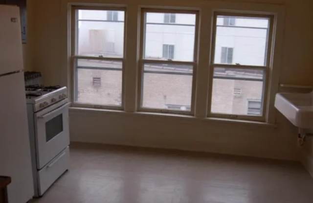 2043 North Holton Street - 1 Gallery 4