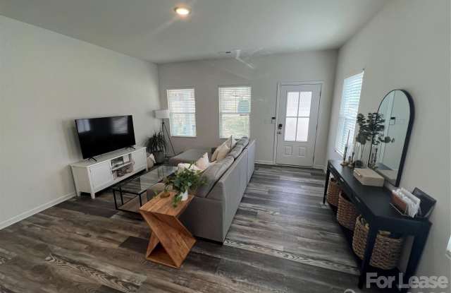 19505 Meridian Street Gallery 2