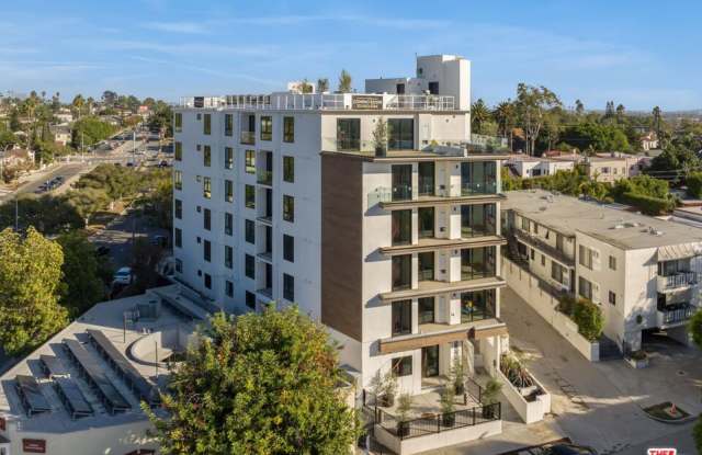 1110 S Spaulding Ave unit: 102 photos photos 1110 S Spaulding Ave unit: 102 photos photos